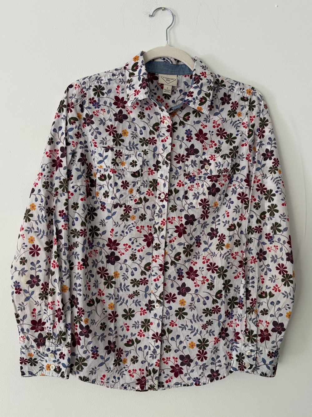 St Johns Bay Womens Button Up Shirt Small White Floral Cotton Chambray Trim